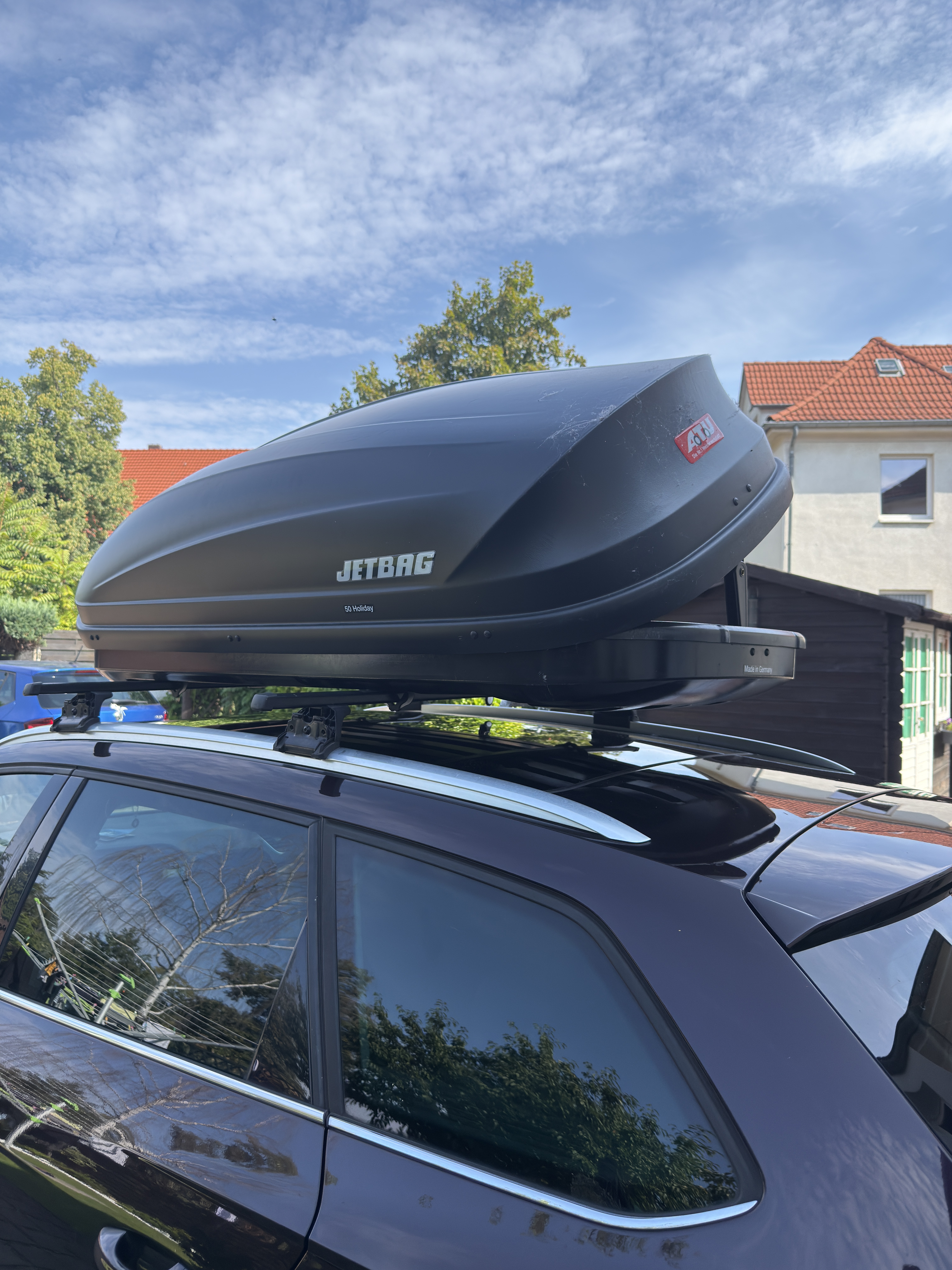 Jetbag 50 Holiday Dachbox, ca. 410 Liter, auf einem Fahrzeug montiert